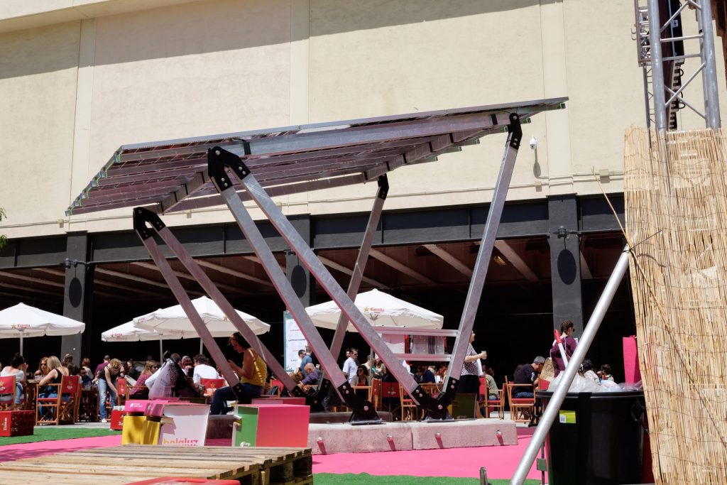 Estructuras para paneles solares en marquesina para parkings · Solarstem